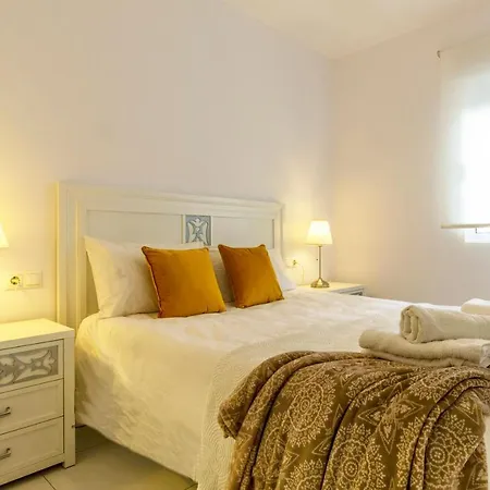 شقة Pink Vistabella 1 - Winter By The Sea تورّيفيِخا