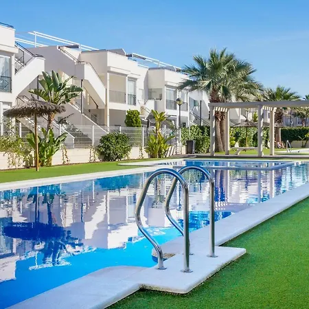 Pink Vistabella 1 شقة تورّيفيِخا